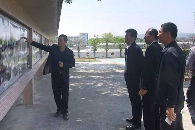 近日,区委常委,常务副区长陈锐勇和区人大常委会副主任林明忠到三河