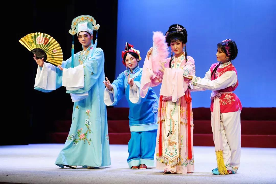 奔走相告濠城影剧院明晚起一连三天好戏上演潮剧迷的大闹热来了