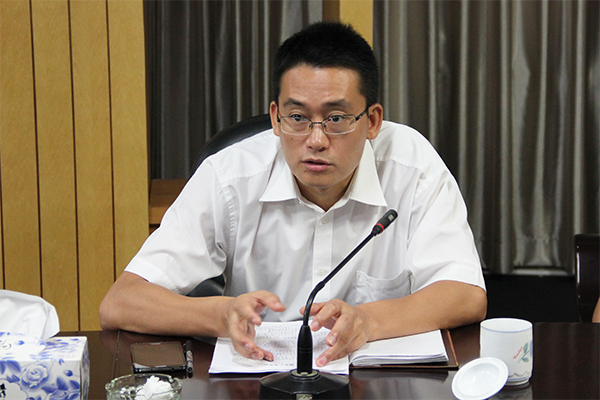 濠江区区长秦波到区地税局调研