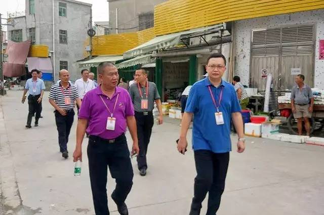 连泽生带队到达濠河浦督查创文工作情况