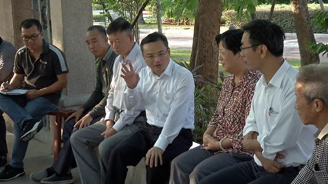 吴文兵到珠浦社区宣讲十九大精神