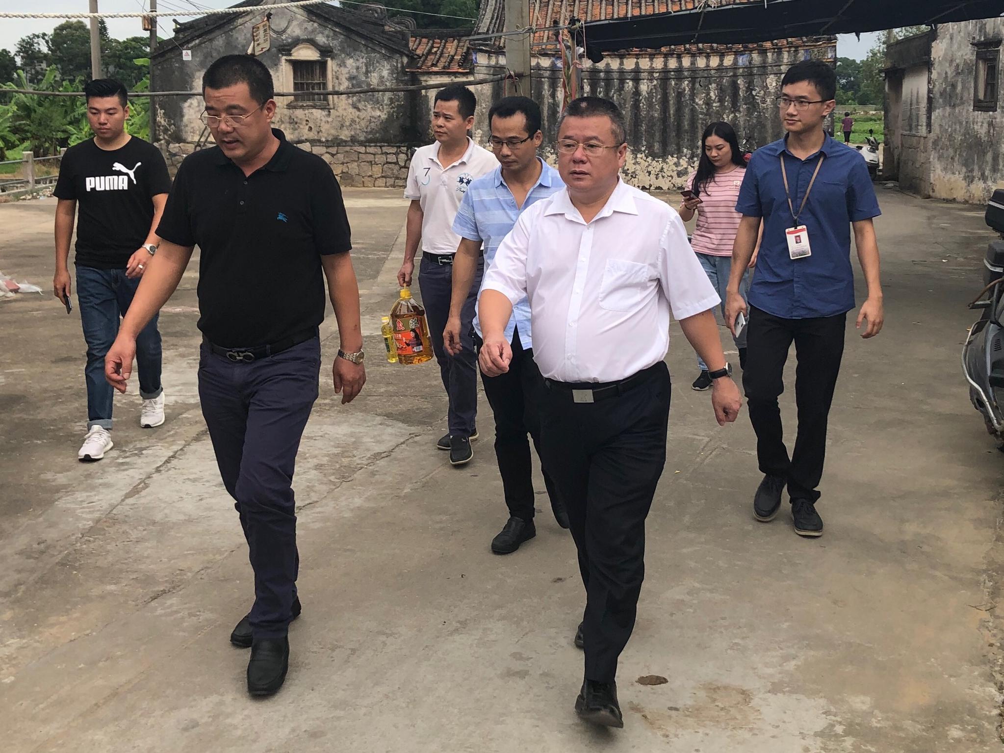 滨海街道党工委书记吴宏东同志遍访辖区71户精准贫困户